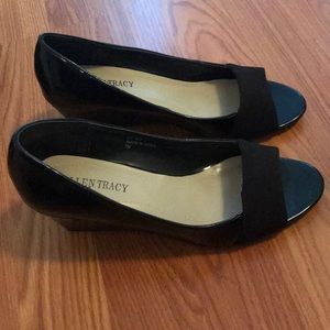 Black wedge shoes